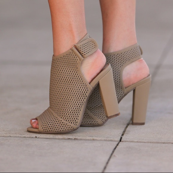 ✨LAST PAIR✨Hit The Town Booties - Picture 4 of 4